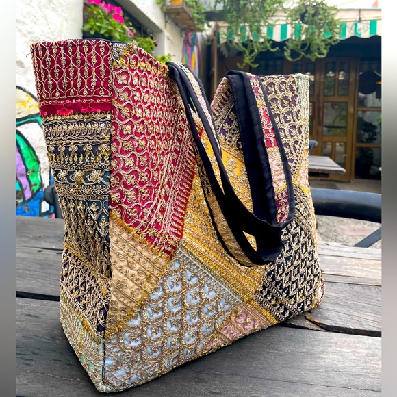 dilli haat Handbags - Very pretty multicolour embroidered boho bag